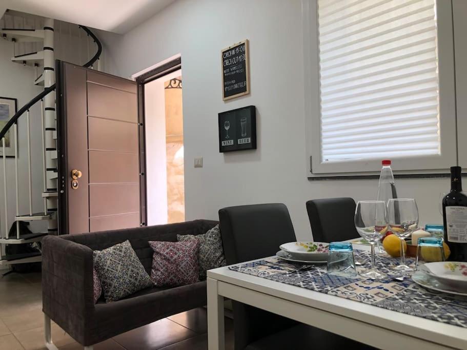 Suite Vicolo Lavico Catane Extérieur photo